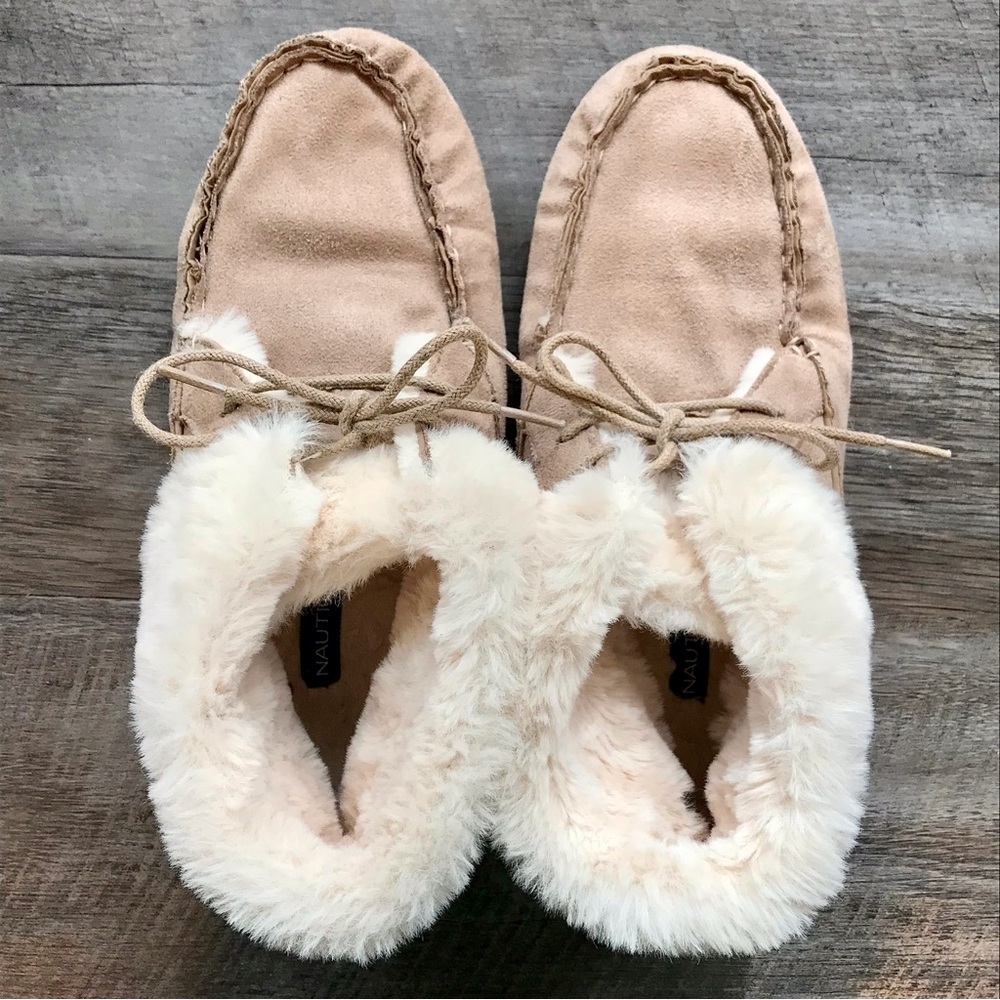 Nautica Fuzzy Tan Moccasin Slippers